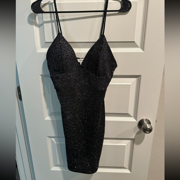 Black sparkly mini bodycon dress #glamour - Picture 1 of 4